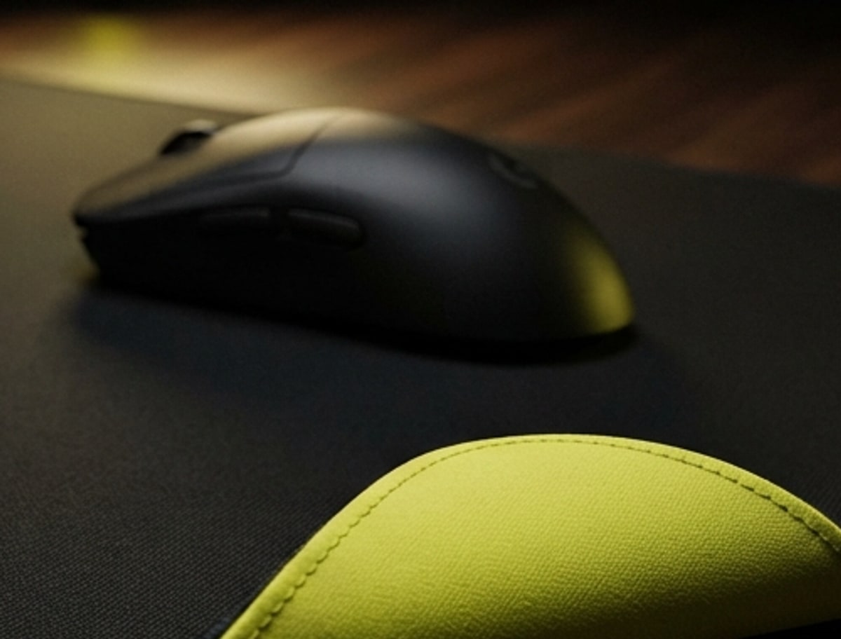Close-up detail of the Iced Slatez control surface and cooling edge